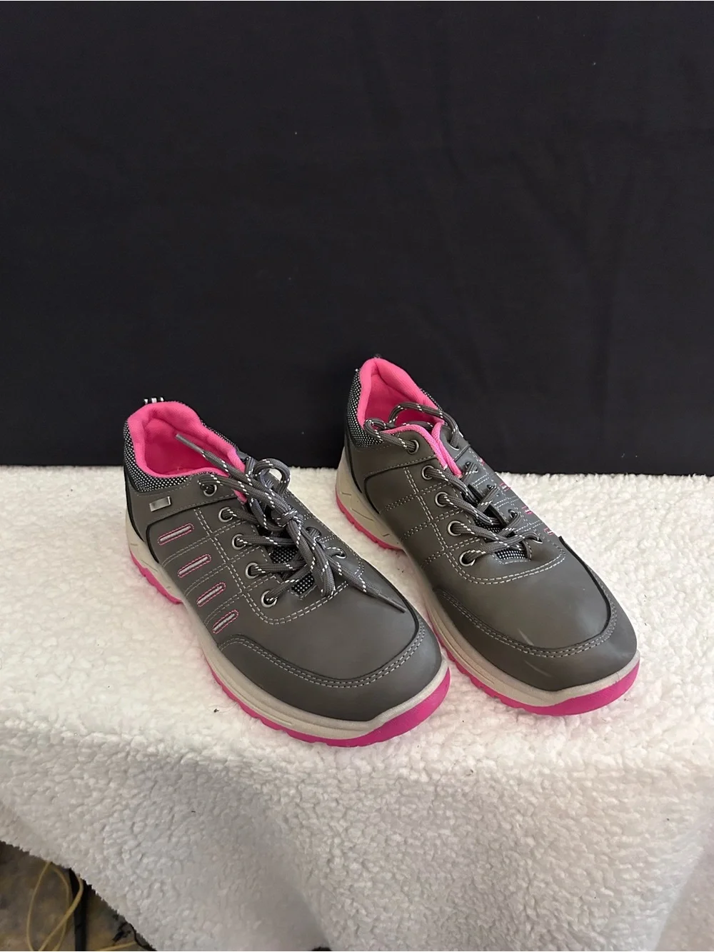 Women’s Gray and Pink Casual Sneakers - Picture 1 of 2